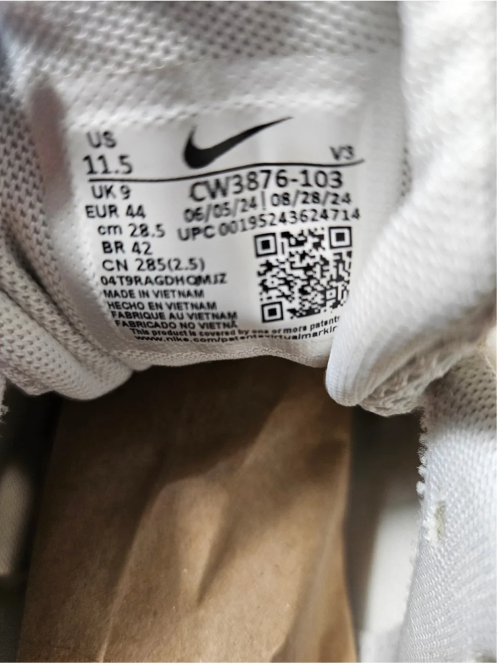 Nike Zoom Air Fire Coconut Milk Women's Size 11.5 Off White Sneaker CW3876-103